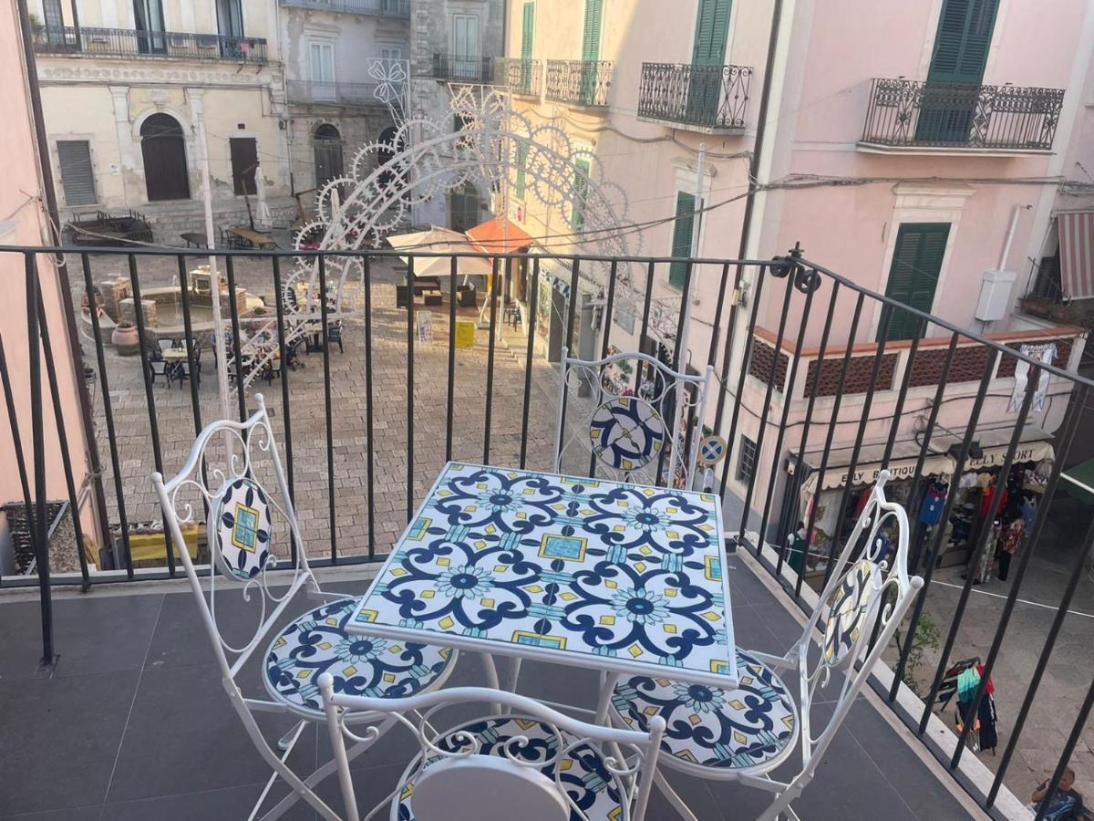 Palazzo Sarti * Rodi Garganico
